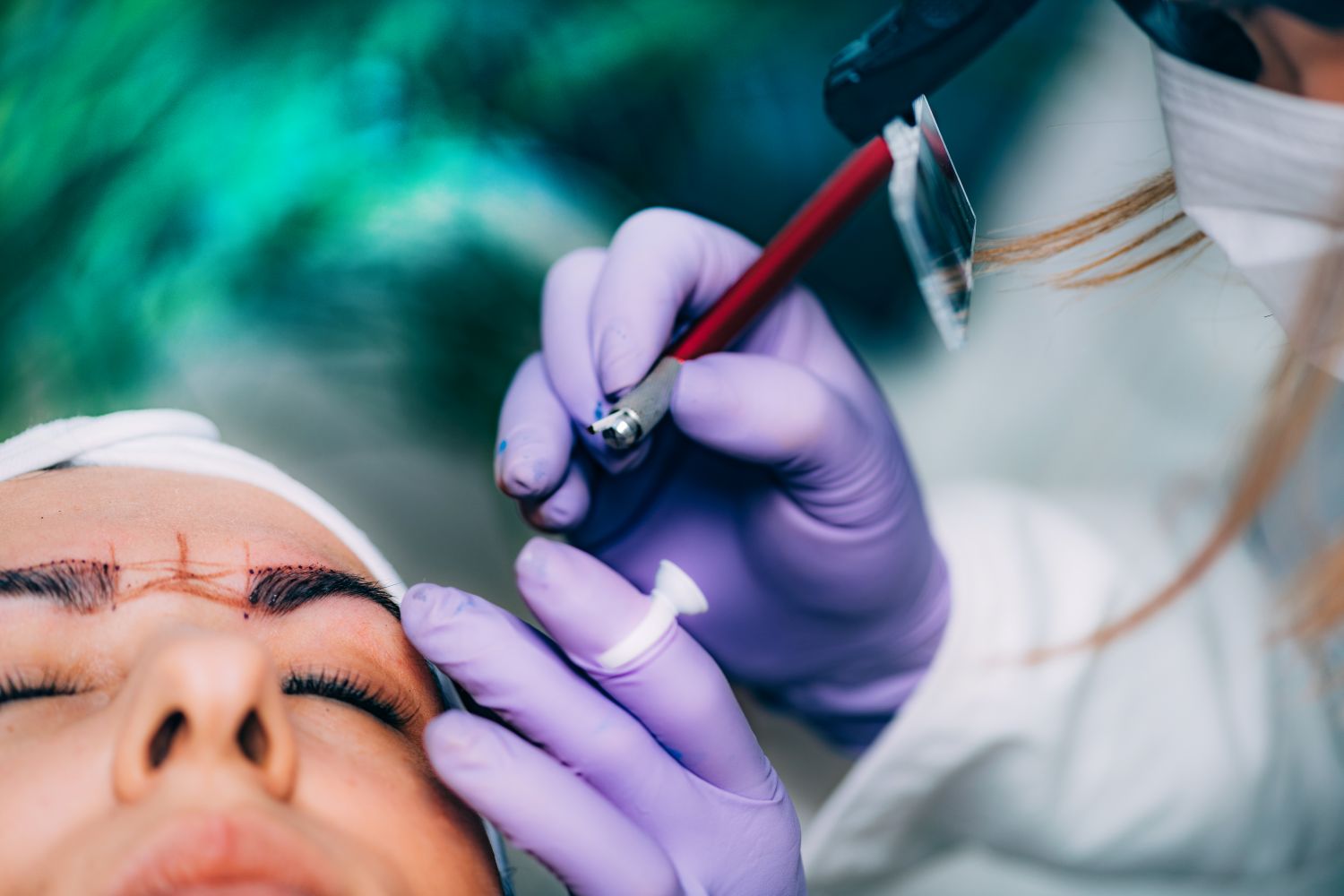 eyebrow tattooing